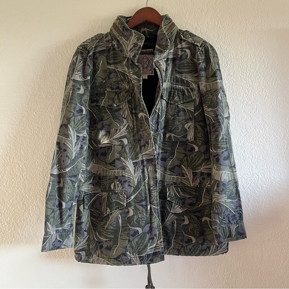 NWOT RipCurl women’s anorak jacket, size 10 / medium, Sherpa lined